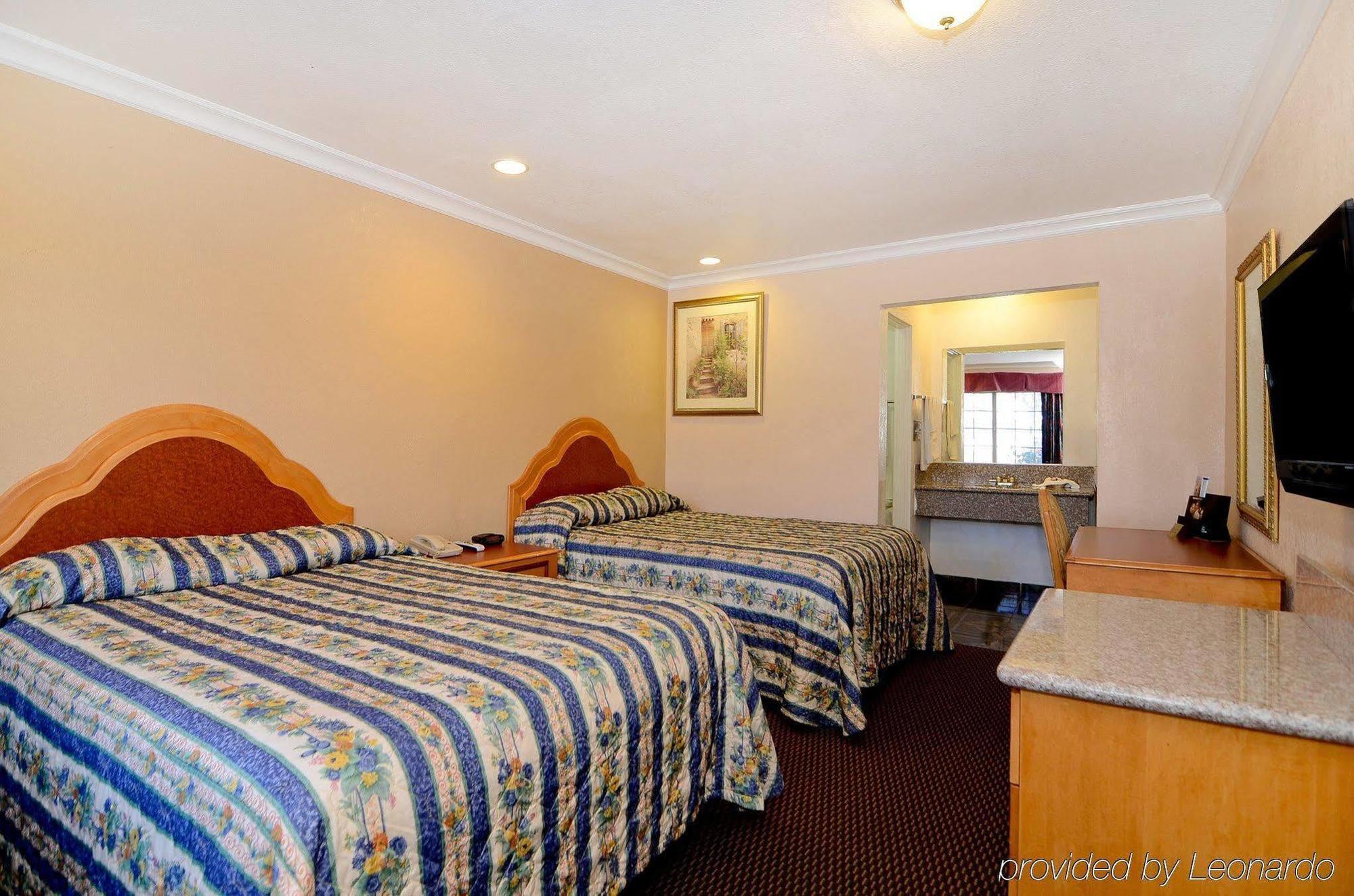 Americas Best Value Inn Corona Værelse billede
